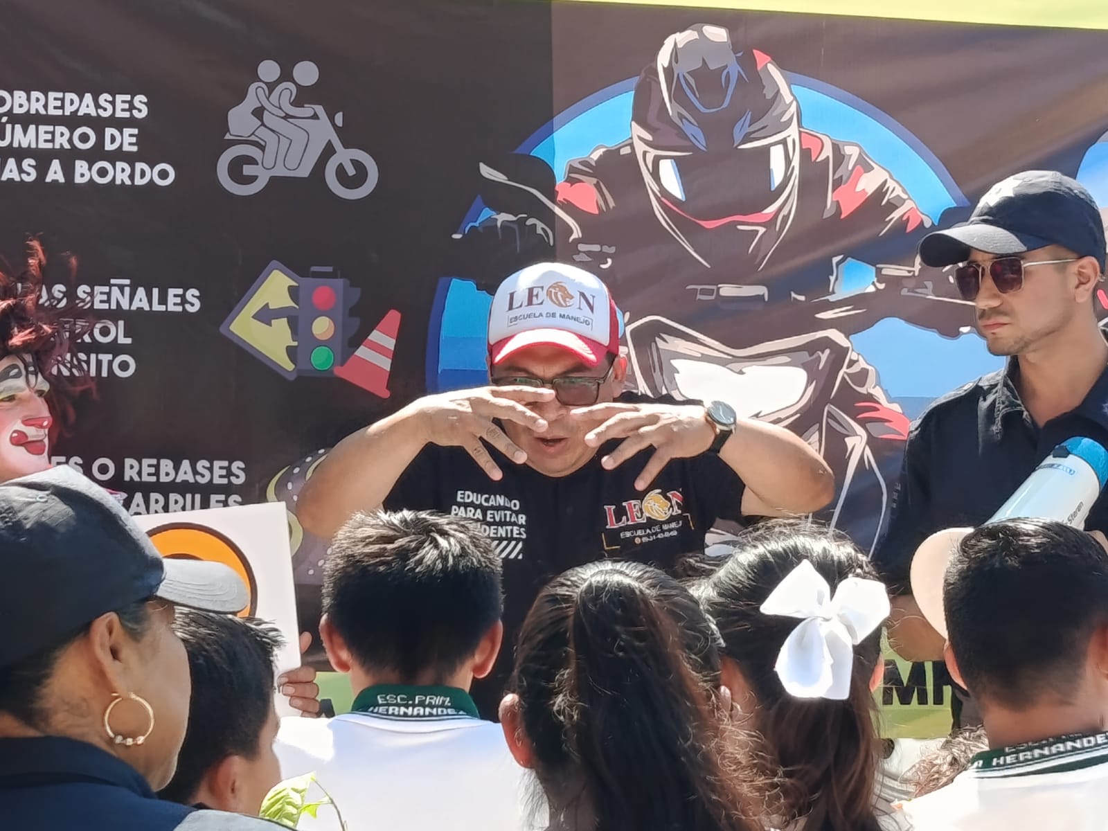 Andrés Flores - Director León